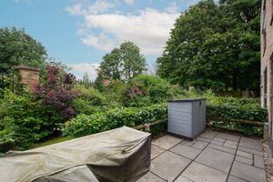 Private Garden- click for photo gallery